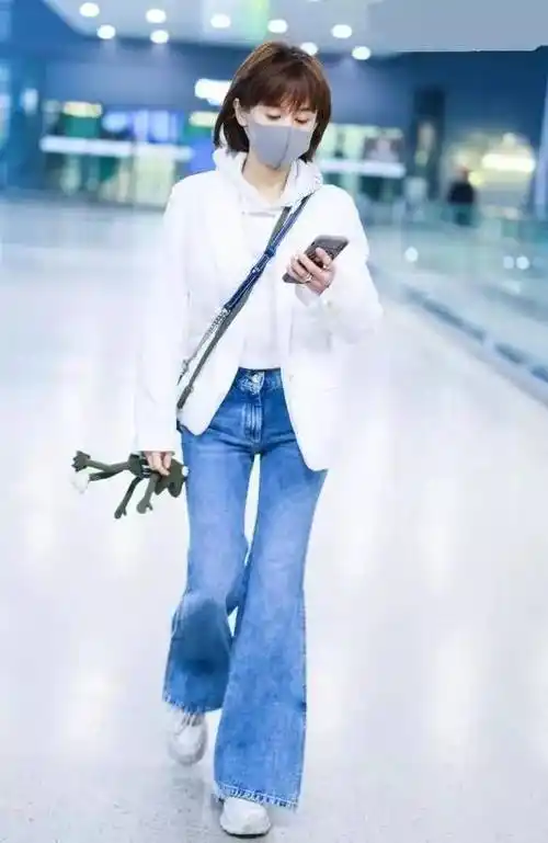 王子文告诉你:卫衣不该搭配半身裙,短靴才更吸睛!_时尚_风格_传统