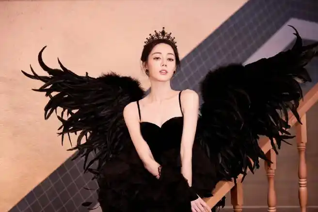 迪丽热巴#黑天鹅本鹅