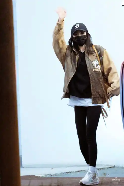 杨幂私服##杨幂上海机场穿搭##今日星拍放送