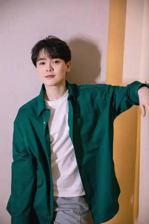 【大连】lmf音乐节黄明昊/尤长靖/房东的猫/二手玫瑰(河马票务)_中国