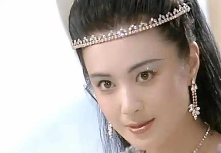 原创傅艺伟从最美苏妲沦落阶下囚52岁和妹妹一起入狱现近况如