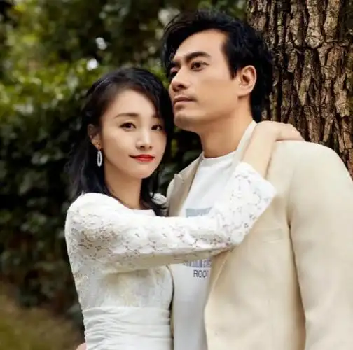 2017年,第二个儿子出生,因为感激妻子章龄之的付出,陈龙让儿子跟随