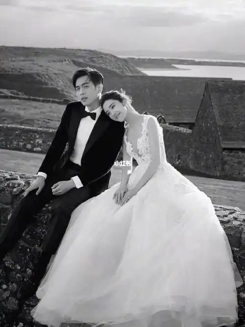 婚纱照张若昀唐艺昕偶像剧爱情写进现实