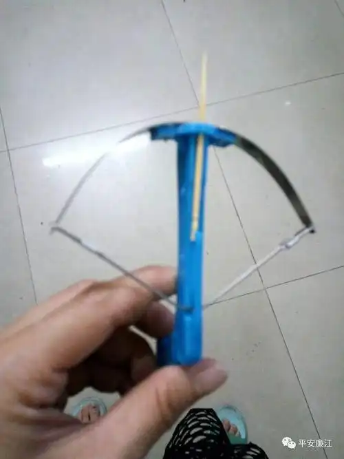 小孩玩具牙签弩横行千万别让小孩玩廉江警方迅速展开清查