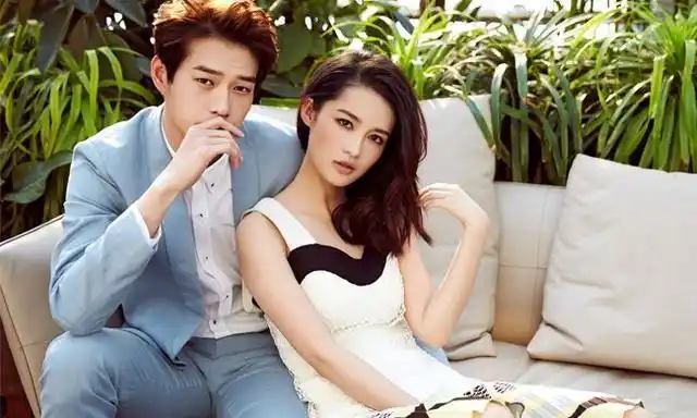 邓伦对李沁做的这几个动作亮了,应采儿:这是因为爱情!