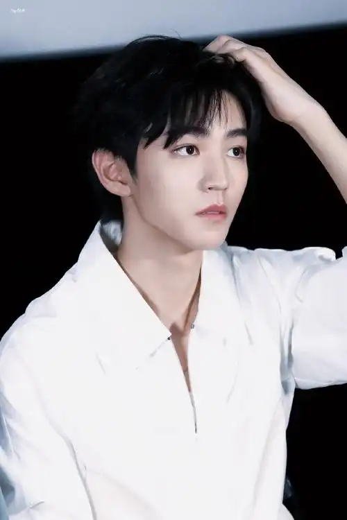 王俊凯电影断桥#又是忙忙碌碌但是俊凯很好看的一天@tfboys-王俊