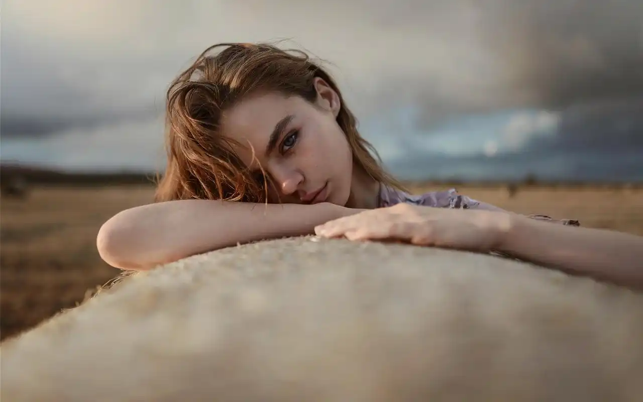 欧美车模美女图片桌面壁纸