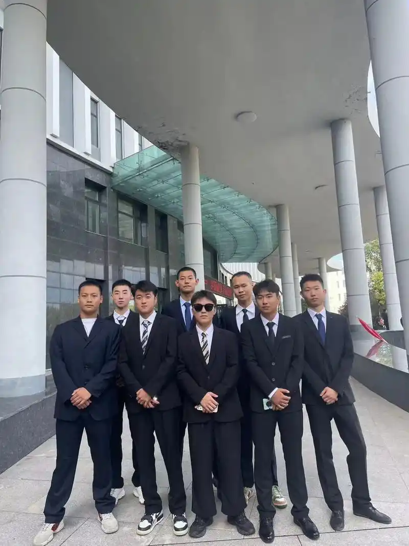 正装 #合照 #毕业95 毕业了!一转眼三年过去了 - 抖音