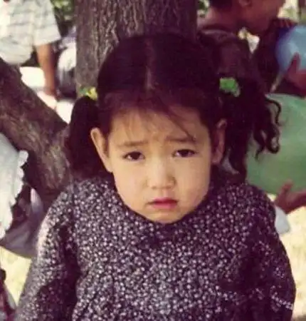 朴信惠欧尼小时候