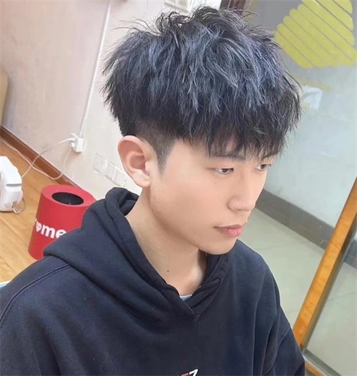 韩式摩根烫发型 帅哥经典烫发_男生烫发 - 美发站