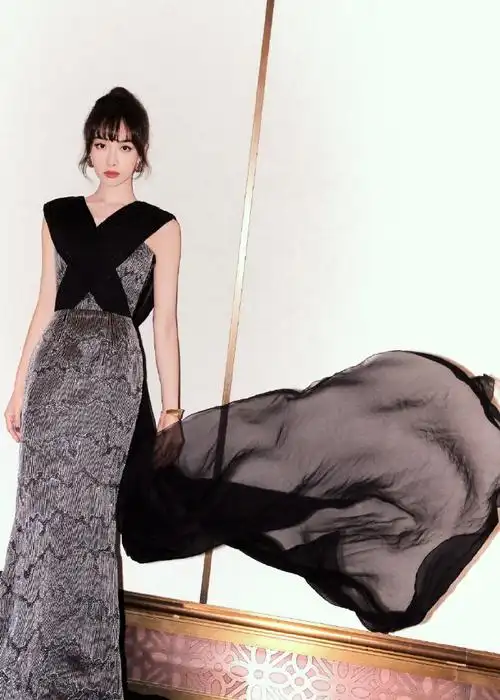 韩网评论f(x)宋茜近况,这欧尼真的不会老#韩网评宋茜近况