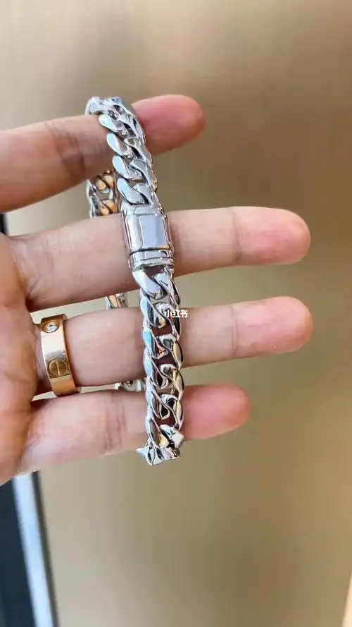 我又快乐了60古巴手链应该就是这款最好看了