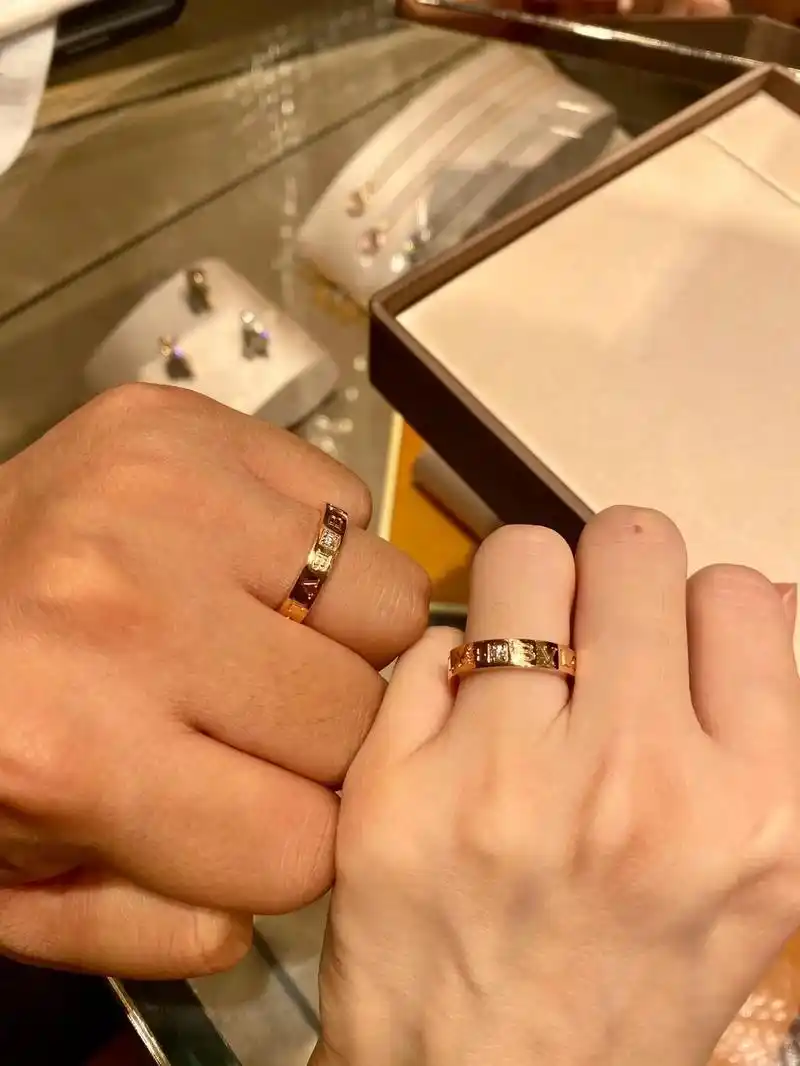 宝格丽对戒bvlgari对戒logo款