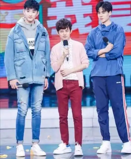 所以胡一天身高是192差不多?