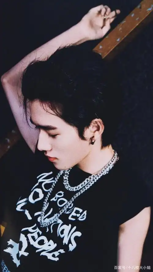 【时代少年团-宋亚轩】没有人能拒绝港风背头的芽芽