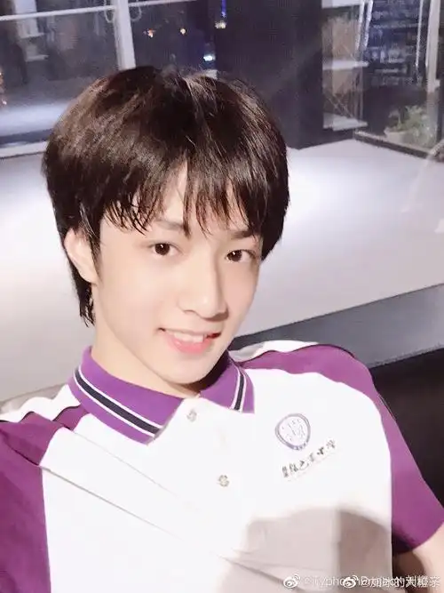 就这样笑下去吧95刘耀文 959814岁生日快乐98要继续发光发亮