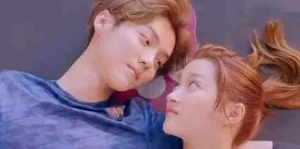 关晓彤和华晨宇什么时候加入王牌(《王牌对王牌》华晨宇关晓彤新来的)