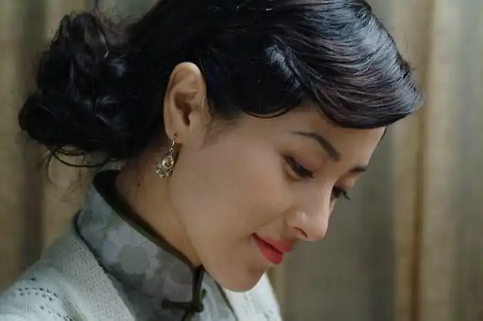 曾黎的颜值你打几分