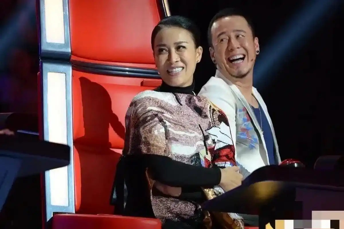 那英看着48岁的杨坤,还没有成家,便想着为他介绍对象,孙楠直接吐槽说