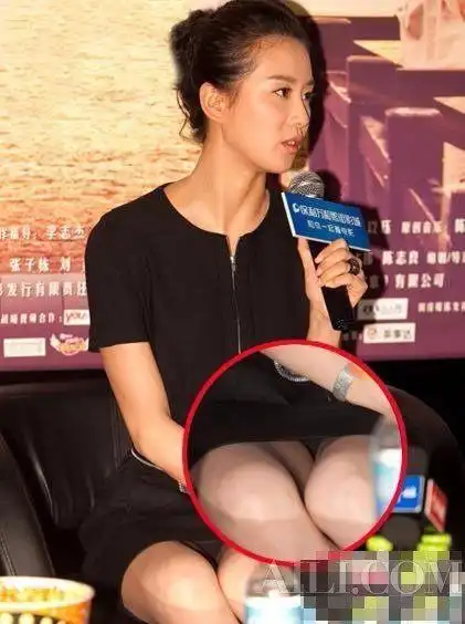 女明星大尺度春光外泄照