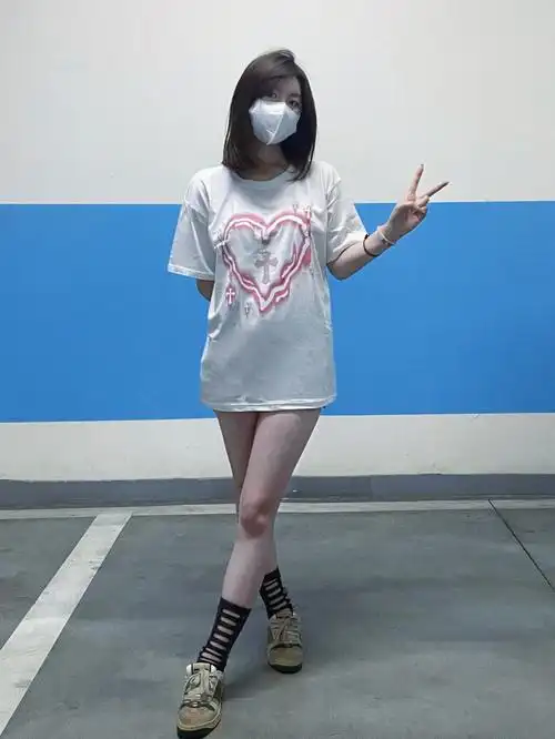 夏日短袖今天是oversize的甜美女孩