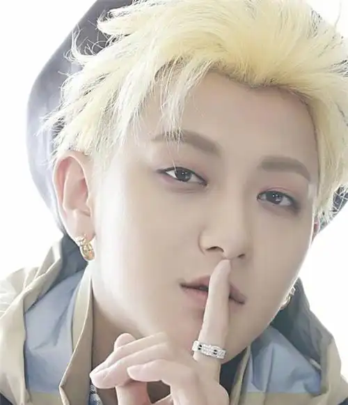 黄头发的5位男星!蔡徐坤100分,陈伟霆90分,最爱鹿晗!_网易订阅