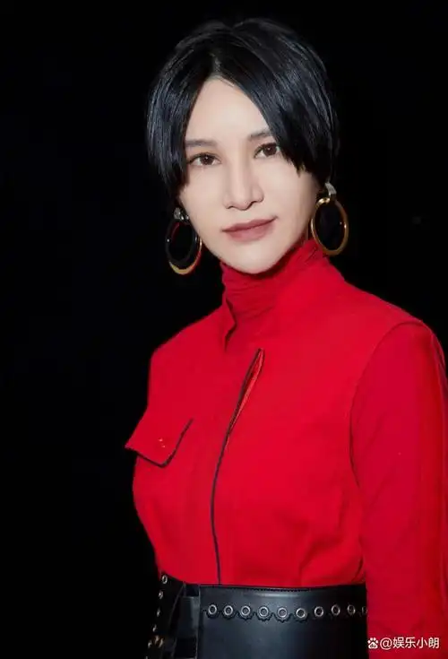 歌手谭维维:内涵超女,青歌赛中途退赛,暗讽尚雯婕却被"打"脸