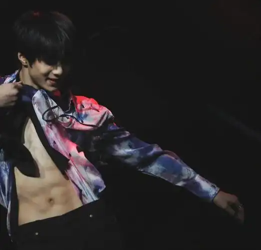 腹肌未打码,究竟谁对是错?