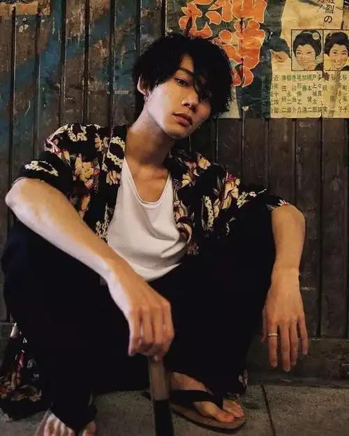 这就是你们说的痞帅男生吧