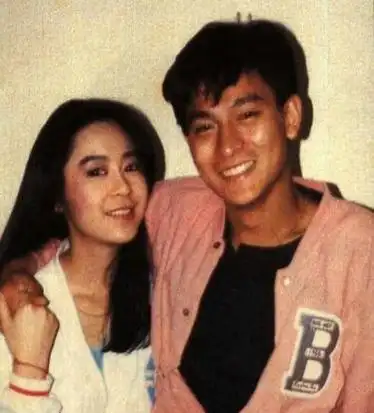 刘德华断崖式衰老满头白发啤酒肚明显网友泪目偶像也老了