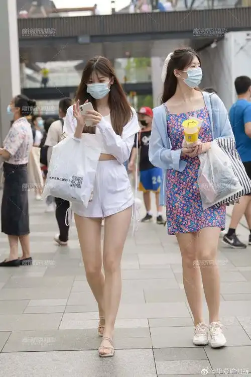 街拍##美女街拍##时尚穿搭