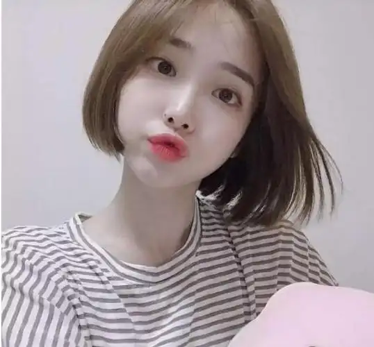 圆脸用什么发型(圆脸型适合什么发型最好看?)_捷讯网