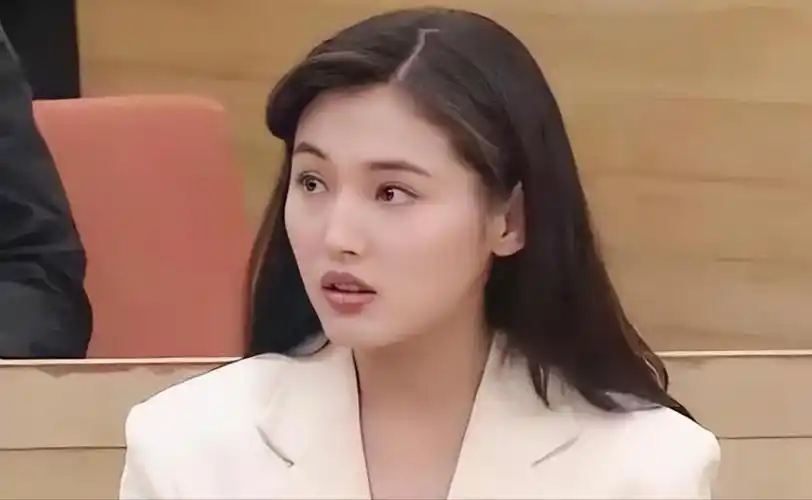 回顾张延嫁给大5岁的香港丈夫婚后生一女今一家三口其乐融融