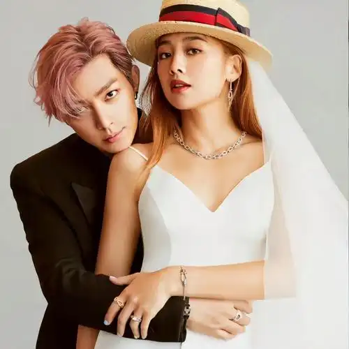 吴映洁公开力挺好友炎亚纶,被指三观不正,网友怒骂:情商太低了