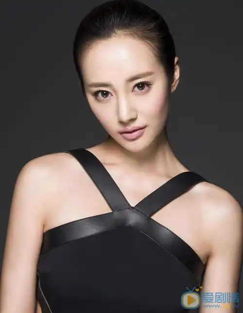 大都市小爱情苏勤是谁演的_大都市小爱情苏勤扮演者李纯个人资料