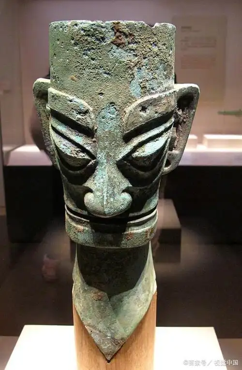 三星堆青铜人首像,展现古蜀国的族属构成