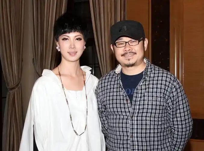 刀郎前妻杨娜:生下孩子后连夜跑路,33年过去了,她可曾后悔过?