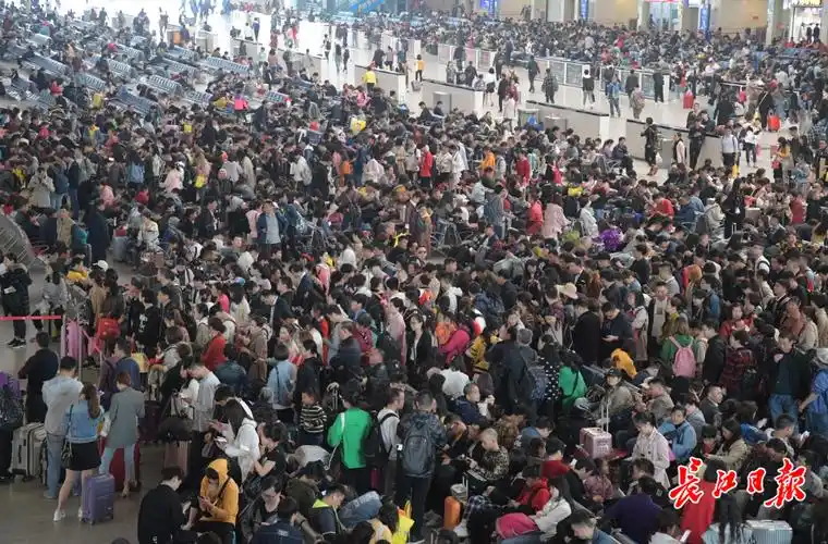 五一假期出行高峰提前到