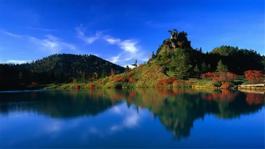 山水相映的自然风景高清桌面壁纸