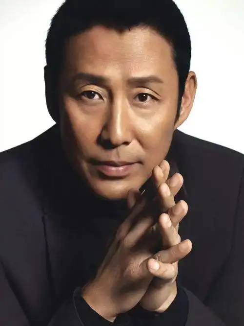 陈道明,1955年4月26日出生于天津市,祖籍浙江省绍兴市,中国影视男演员