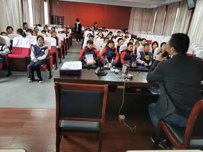 虹桥二中开展关爱留守儿童活动