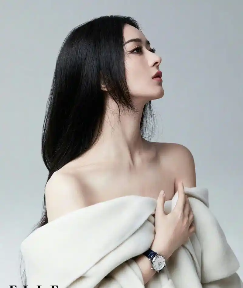 赵丽颖侧脸,完美鼻子展现