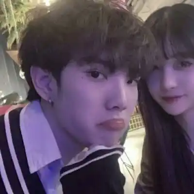 情侣头像呆萌两张配对霸气依然伴你左右