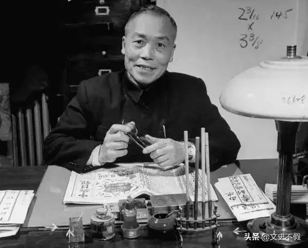 败退台湾前后蒋介石和李宗仁因为总统之位而激烈交锋