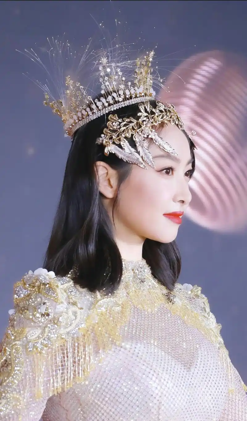 金鹰女神宋茜惊艳亮相金鹰节,秋天的香菜宝宝笑着笑着就流泪了