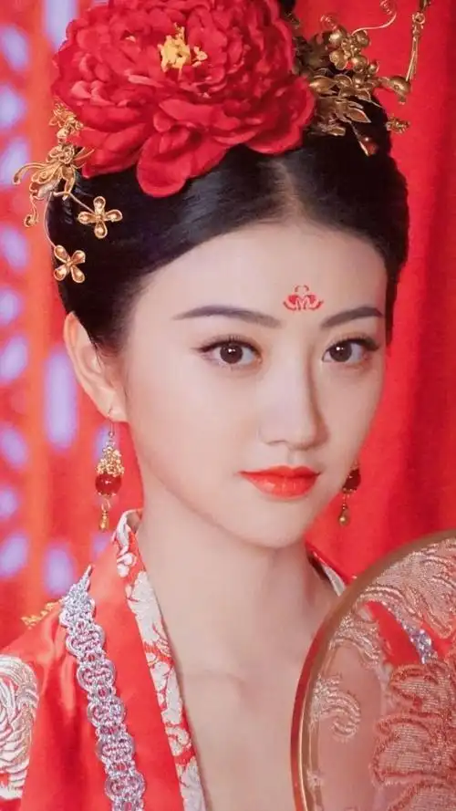 盛世美颜景甜大唐荣耀古装红衣美人图集