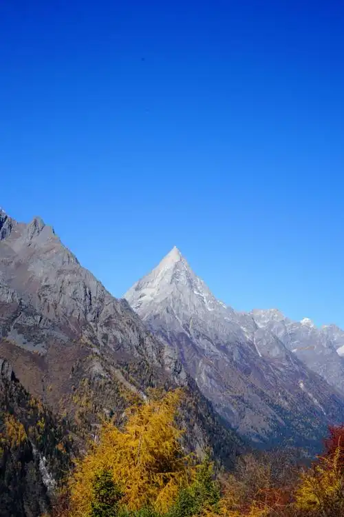 山再高,人为峰.