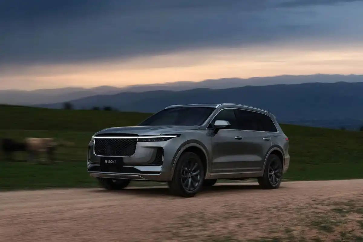 在困境中磨砺在否定中成长理想one埋头渐行渐远终于一路狂飙