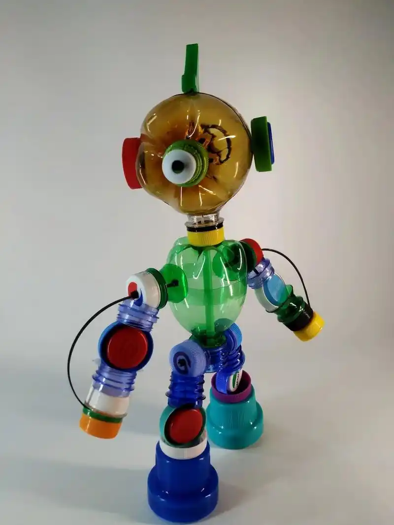 机器人造型,每一个细节都值得和孩子细细品味,利用家中闲置物品,自制