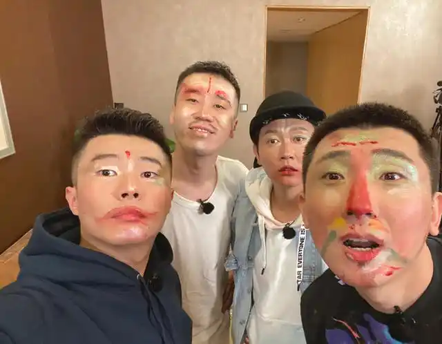 德云社搭档互删联系方式,孟鹤堂的访谈很惊喜,谈出真情意